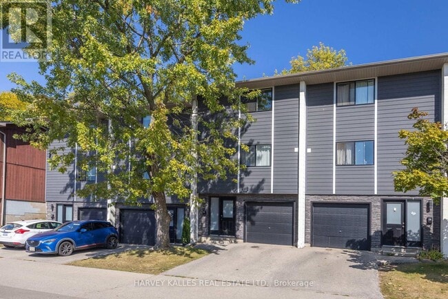 135 Chalmers St S in Cambridge, ON - Building Photo - Building Photo