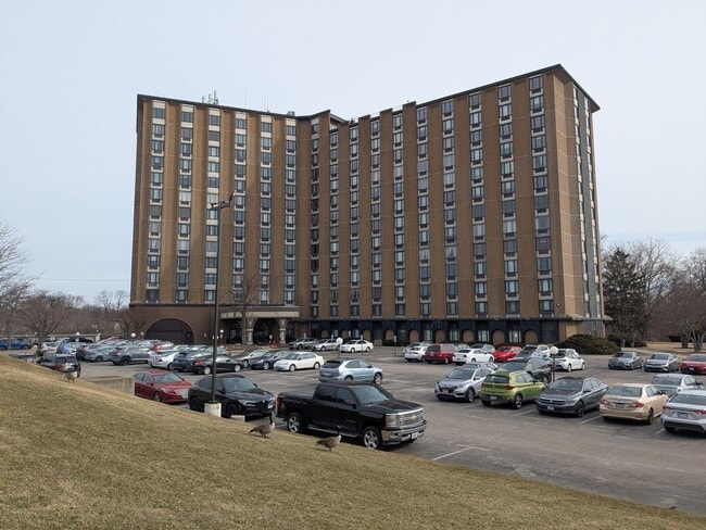 property at 1 Renaissance Pl