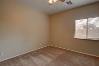 13461 N 87th Dr in Peoria, AZ - Building Photo - Building Photo