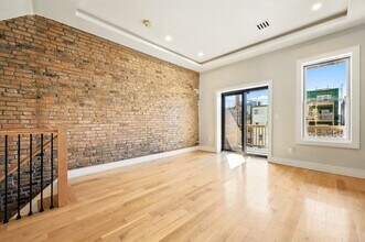 125 Saratoga St in Boston, MA - Building Photo - Building Photo