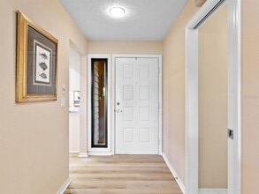 6094 Wilshire Blvd in Sarasota, FL - Building Photo - Building Photo
