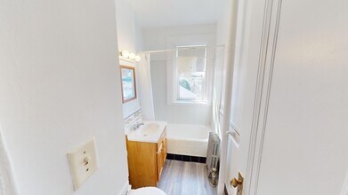 111 Washington St, Unit #7 in Newton, MA - Building Photo - Building Photo