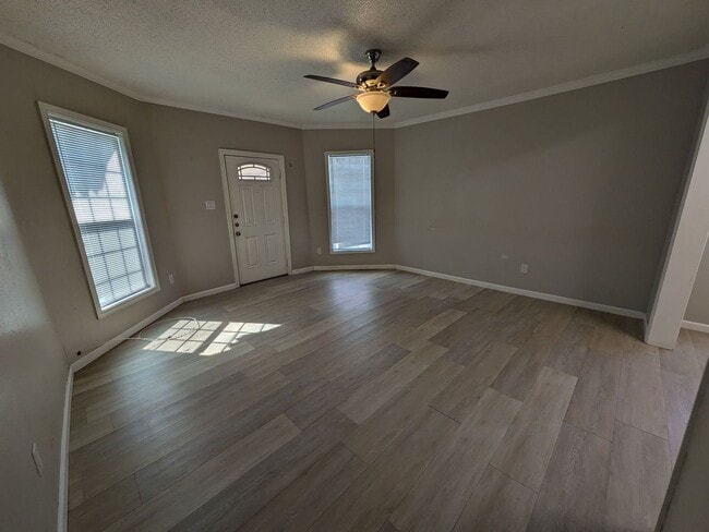 2423 Ave C in Beaumont, TX - Building Photo - Building Photo