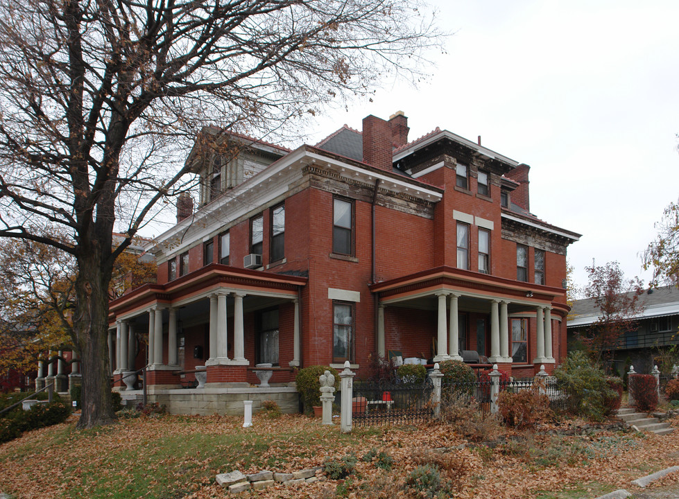 820 Bryden Rd in Columbus, OH - Building Photo