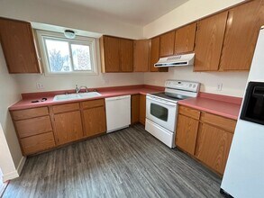 1305 W Park Ave in Riverton, WY - Building Photo - Building Photo