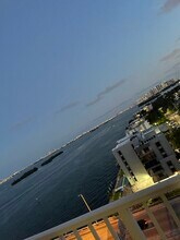 7951 NE Bayshore Ct in Miami, FL - Building Photo - Building Photo
