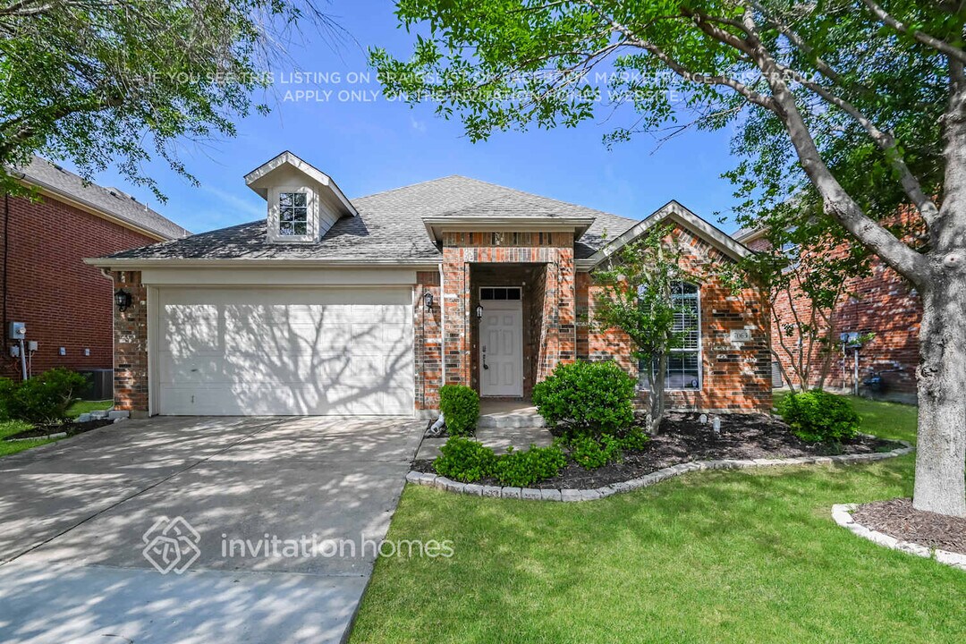 7063 Alcala in Grand Prairie, TX - Building Photo