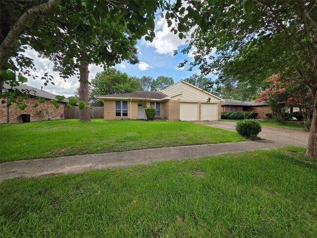 814 Cascade Creek Dr