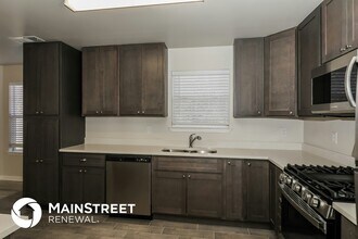 1055 Field View Dr in Mcdonough, GA - Foto de edificio - Building Photo