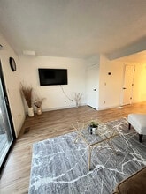 847 Mission Sierra Ct, Unit Mission Sierra in Redding, CA - Building Photo - Building Photo