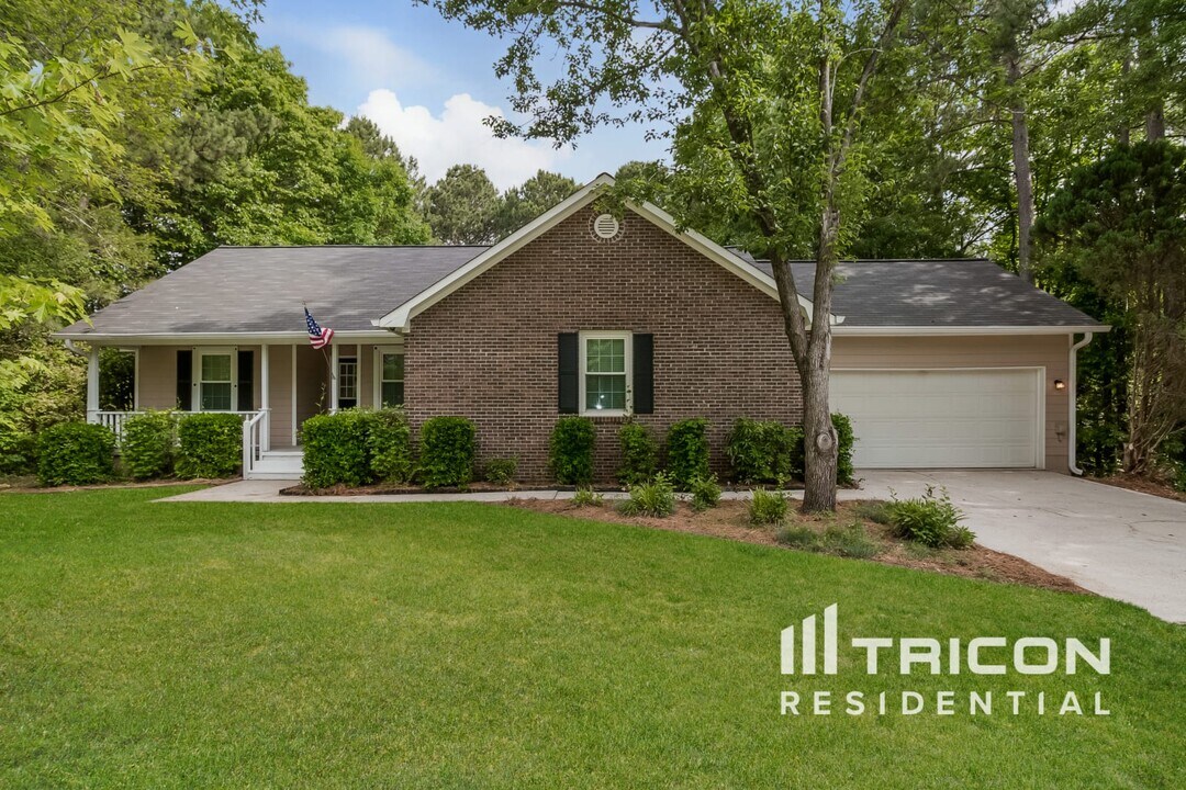 105 Peach Pointe Dr in Mcdonough, GA - Building Photo