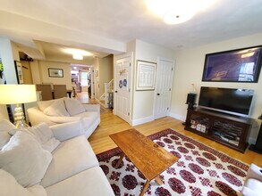 7 Worcester St in Cambridge, MA - Building Photo - Building Photo