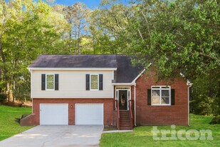 1710 Hidden Shoals Dr SE in Conyers, GA - Building Photo
