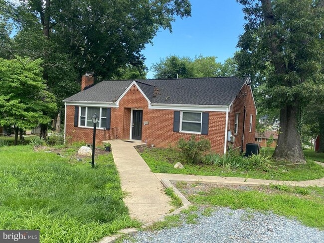 property at 1100 Broadview Rd