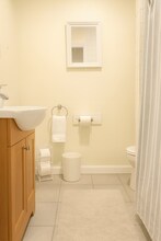 318 Saint Paul St, Unit 5 in Brookline, MA - Building Photo - Building Photo