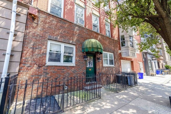 523 Adams St in Hoboken, NJ - Building Photo - Building Photo