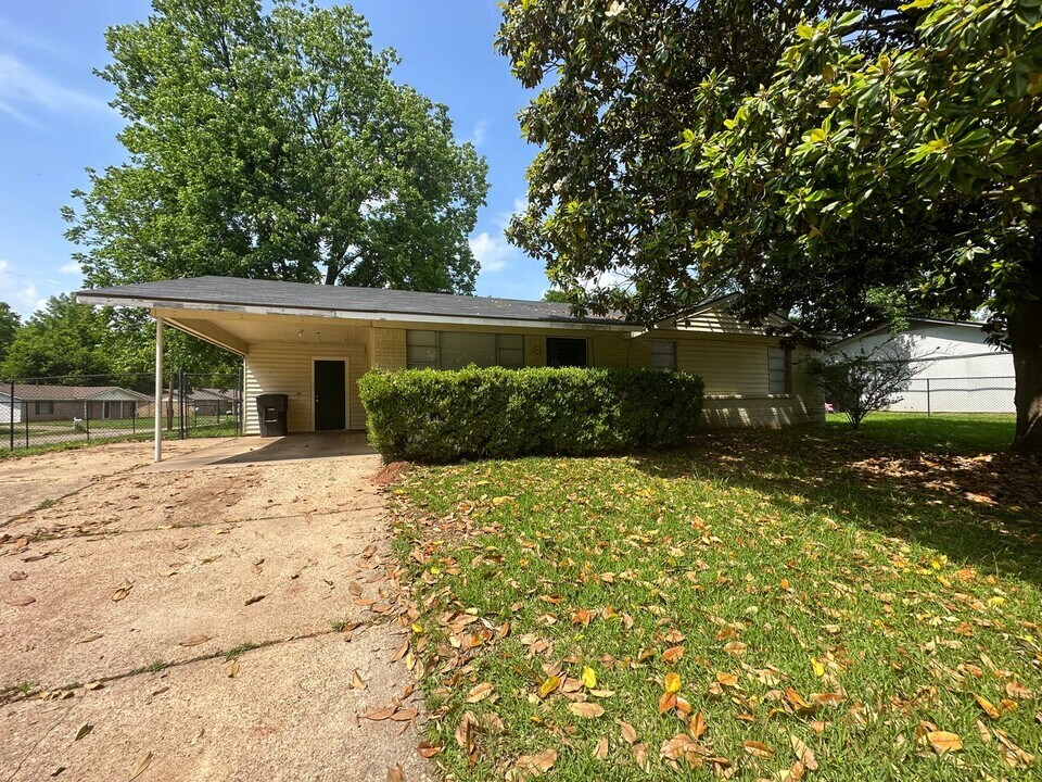 4301 Burdine St in Bossier City, LA - Building Photo