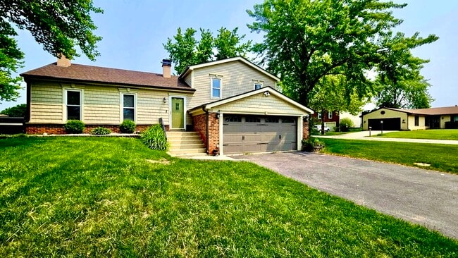 property at 545 Avebury Ln