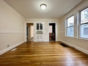 74 Lewis St, Unit 1 in Everett, MA - Building Photo - Building Photo