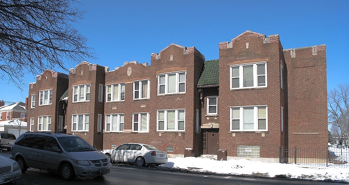 1000 W 76th St in Chicago, IL - Building Photo