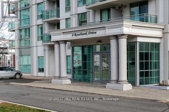 8 Rosebank Dr in Toronto, ON - Building Photo - Building Photo