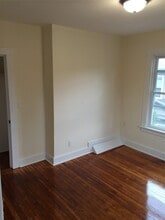 8 Parkway Terrace in Pleasantville, NY - Building Photo - Building Photo