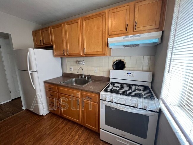 9011 Olive Blvd in Olivette, MO - Building Photo - Building Photo