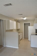 2214 Carousel Dr in Killeen, TX - Building Photo - Building Photo