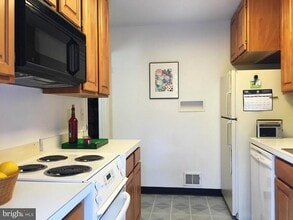 3336 Webley Ct in Annandale, VA - Building Photo - Building Photo