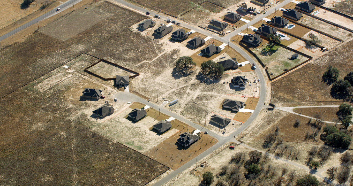 Arched Oaks in Floresville, TX - Building Photo