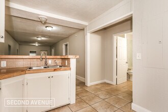 2121 Broadway Ave in Jacksonville, FL - Foto de edificio - Building Photo