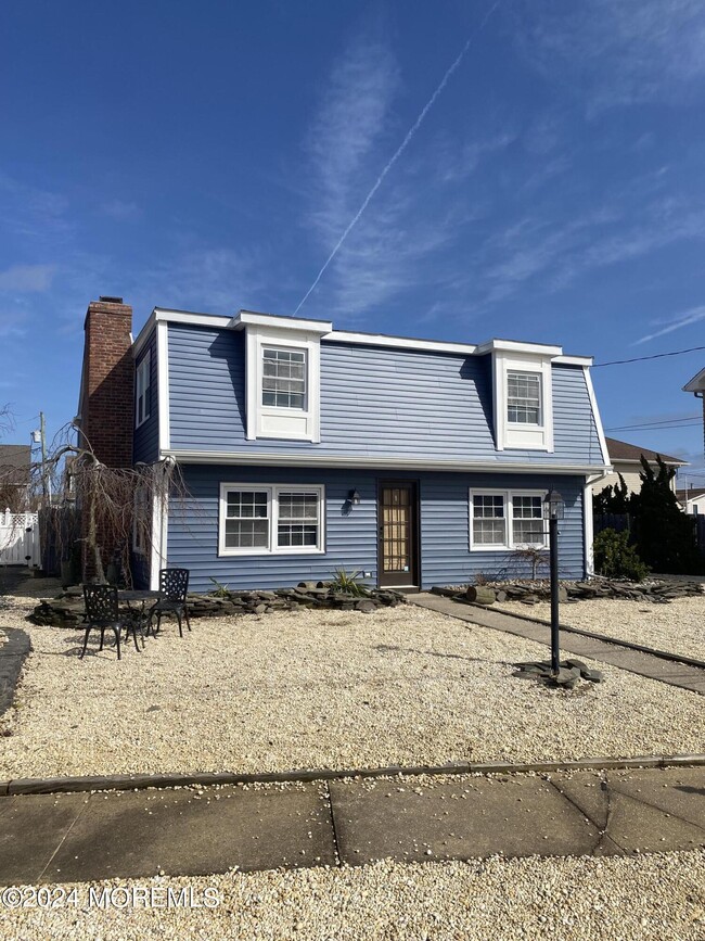 452 Marathon Ct in Lavallette, NJ - Foto de edificio - Building Photo