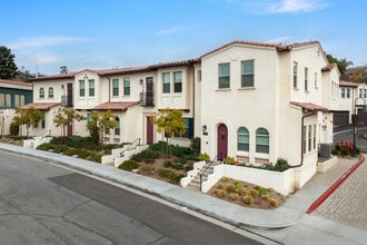 Las Colinas in Walnut, CA - Building Photo - Building Photo