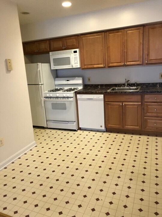 3024 Saint Paul St, Unit 1 in Baltimore, MD - Building Photo