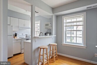 1426 21st St NW in Washington, DC - Foto de edificio - Building Photo