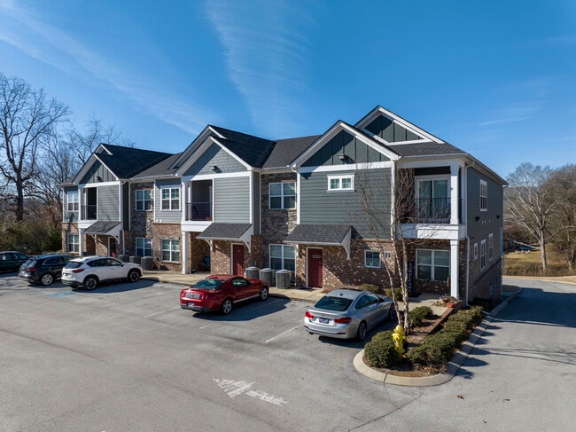 Oakwood Estates Apartment Homes by Callio Properties