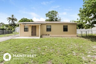 1531 NW 12th Ct in Fort Lauderdale, FL - Building Photo