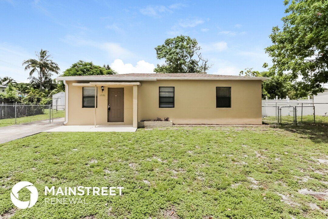 1531 NW 12th Ct in Fort Lauderdale, FL - Building Photo
