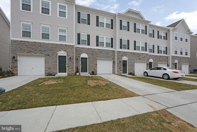 272 Macoun Way in Glassboro, NJ - Building Photo - Building Photo