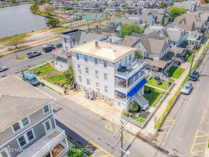 18 Abbott Ave in Ocean Grove, NJ - Foto de edificio - Building Photo