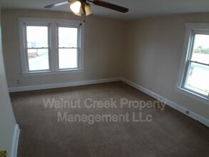 136 Cleveland St in Elyria, OH - Building Photo - Building Photo