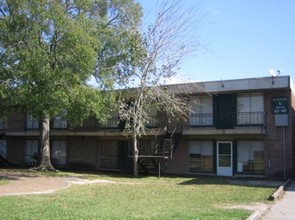 Aldine Apartments in Houston, TX - Building Photo - Building Photo