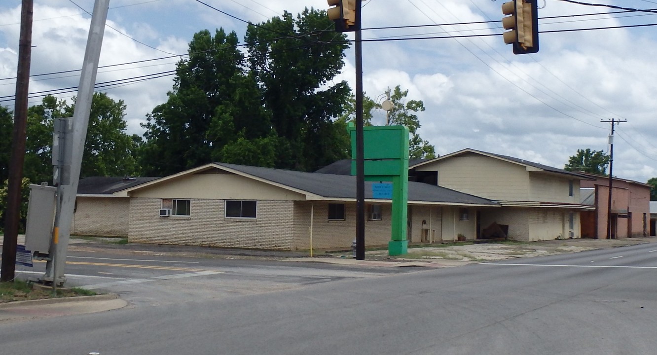 258 N Wheeler St in Jasper, TX - Building Photo