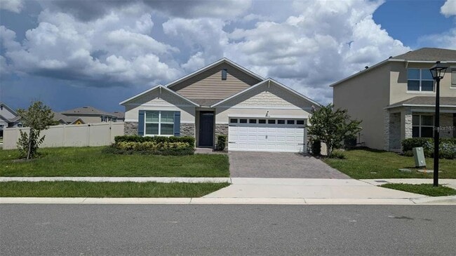 property at 33436 Country House Dr