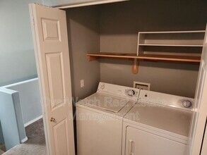 2241 Brookshire Loop in Anchorage, AK - Building Photo - Building Photo