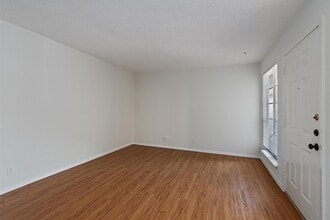 3426 Willowrun Dr, Unit B in Austin, TX - Building Photo - Building Photo