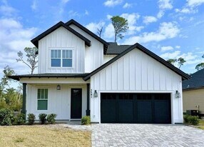 3541 Sanctuary Dr in Panama City, FL - Building Photo