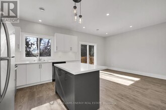 89 Orchard View Blvd in Oshawa, ON - Building Photo - Building Photo