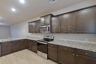 721 St James Pl in Newcastle, OK - Building Photo - Building Photo