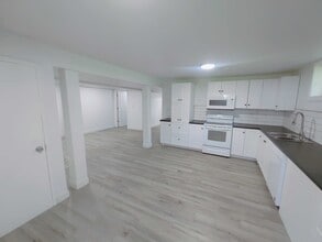 52 Olive Crescent in Kingston, ON - Building Photo - Building Photo